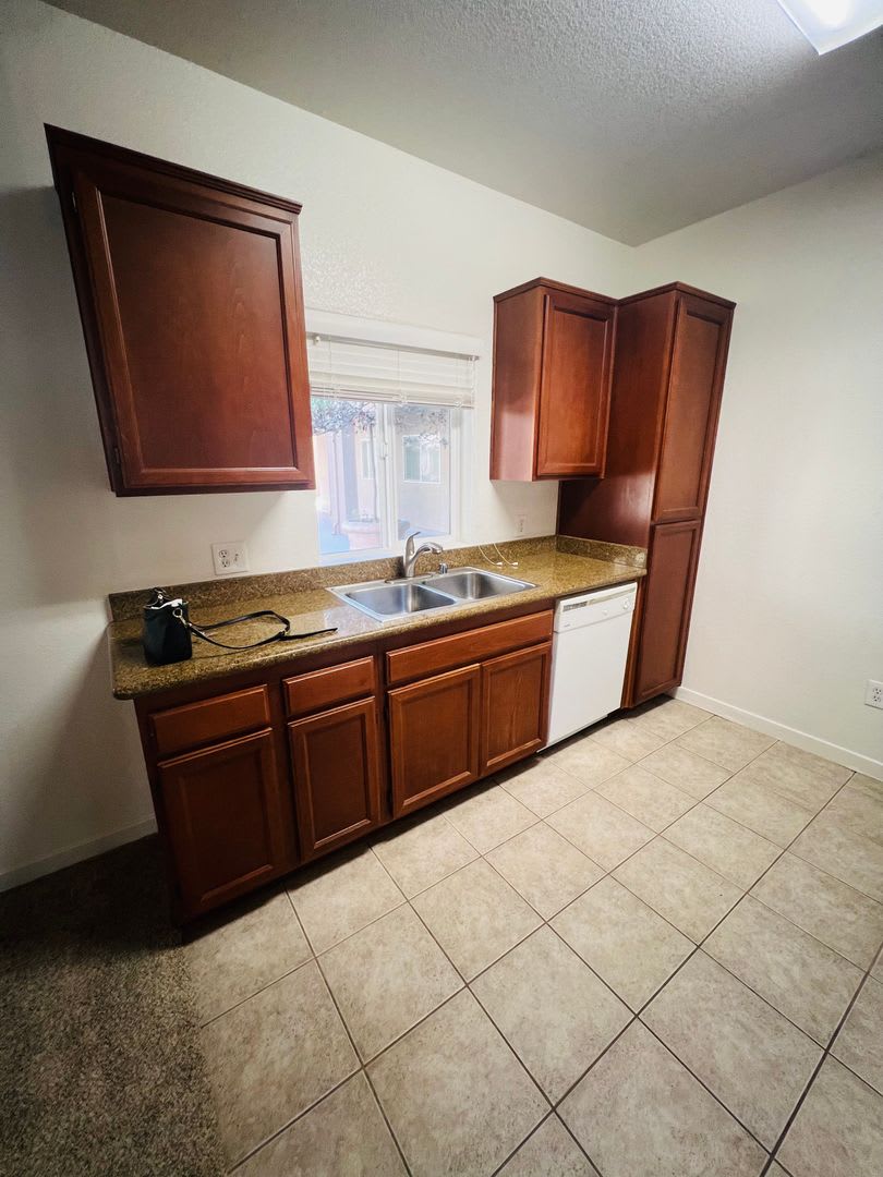 2 bed 2 bath in Rancho Mission Trails – photo 5