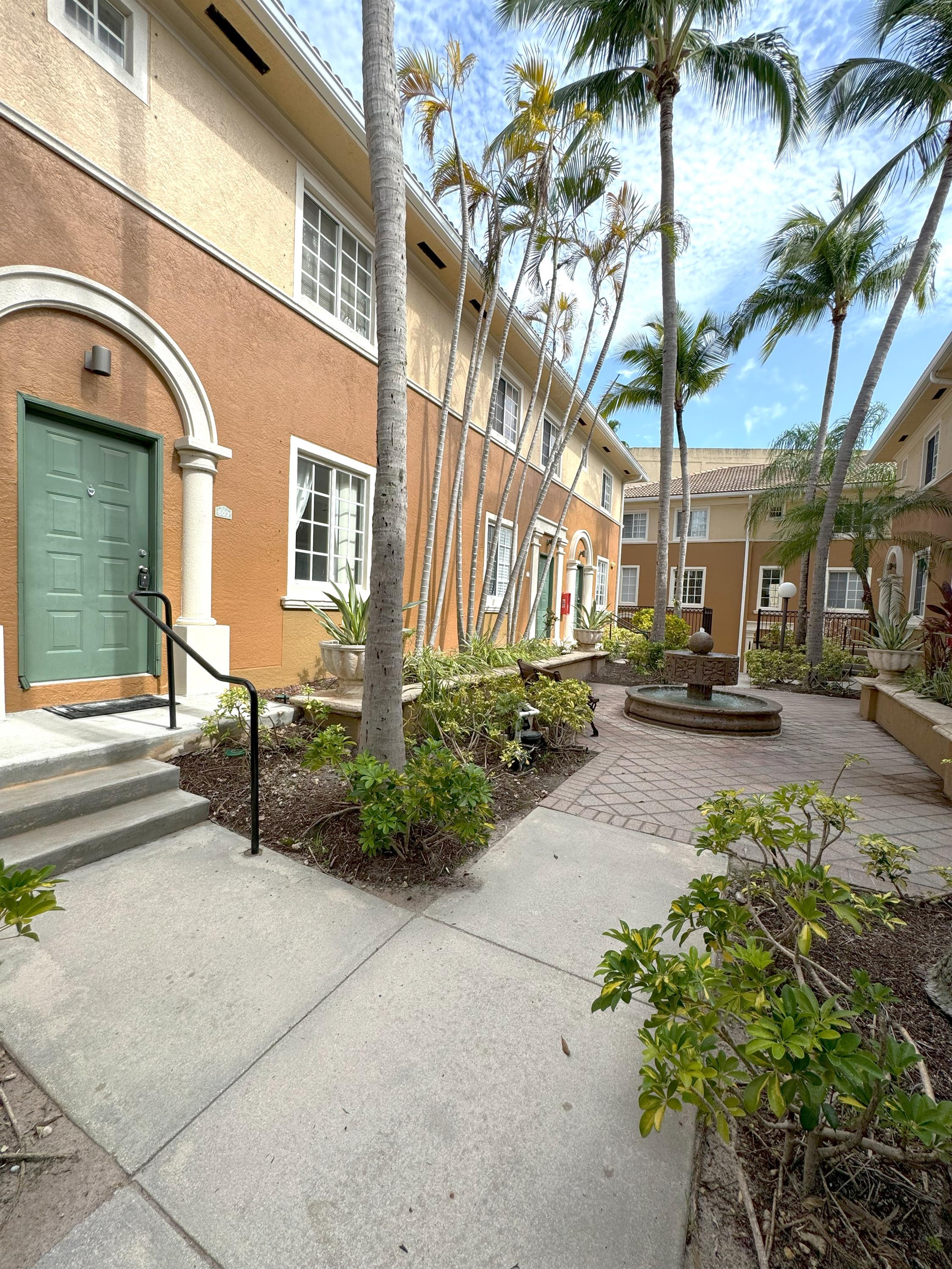 2831 Northeast 185Th Street 1Unit 603 – photo 2