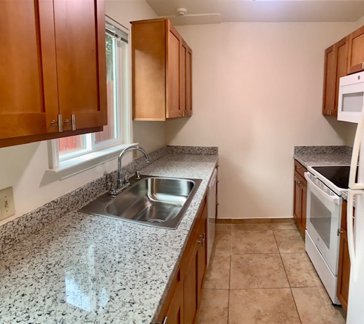 268 Douglas Street – photo 3