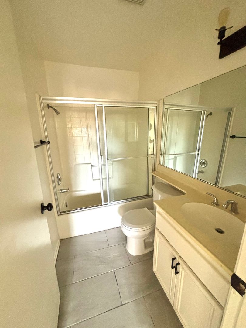 Los Robles Apartments – photo 5
