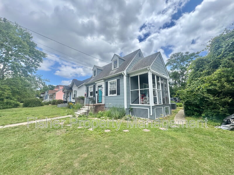 2205 Fenton Street – photo 2