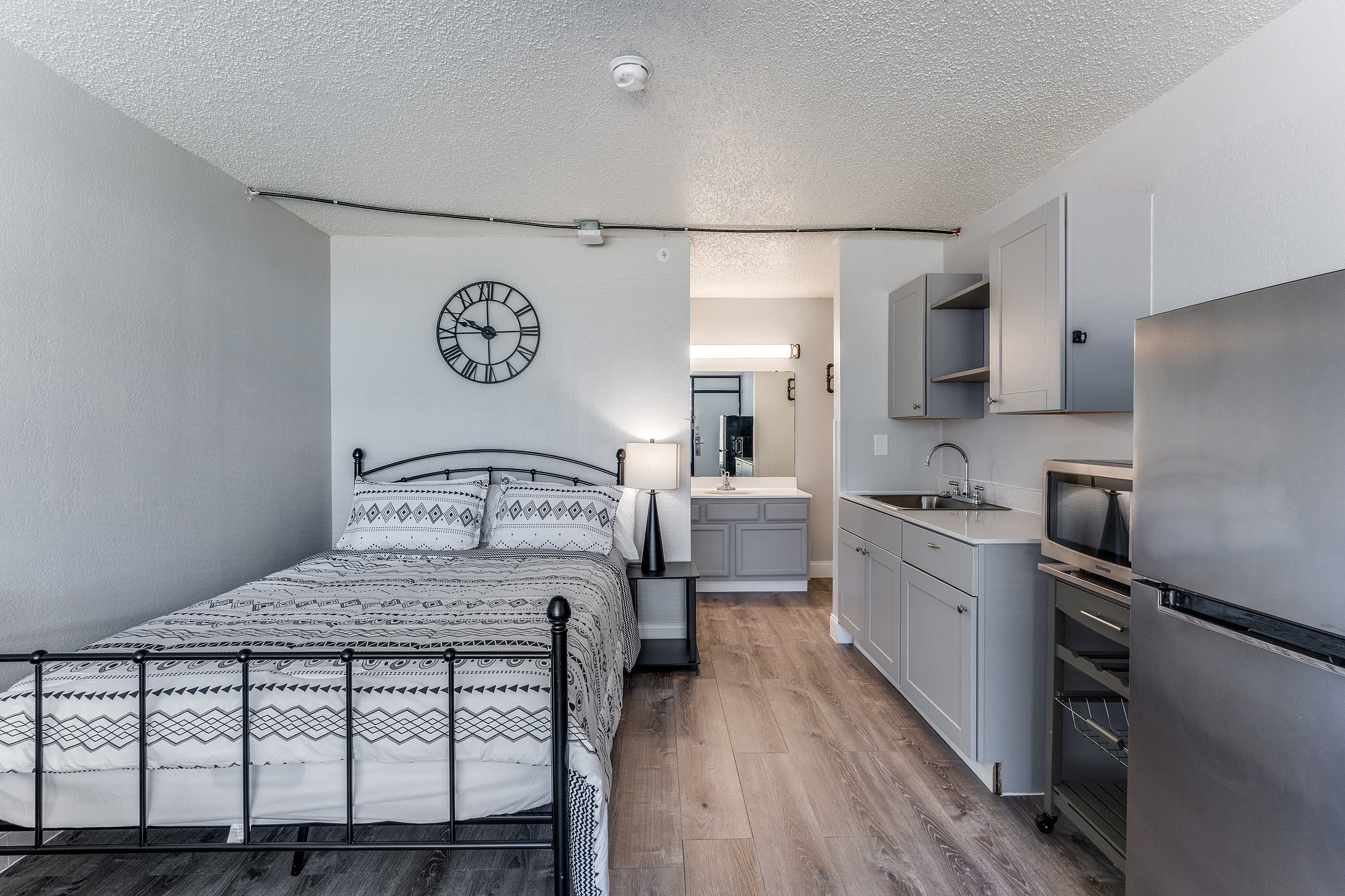Compass Flats – photo 4