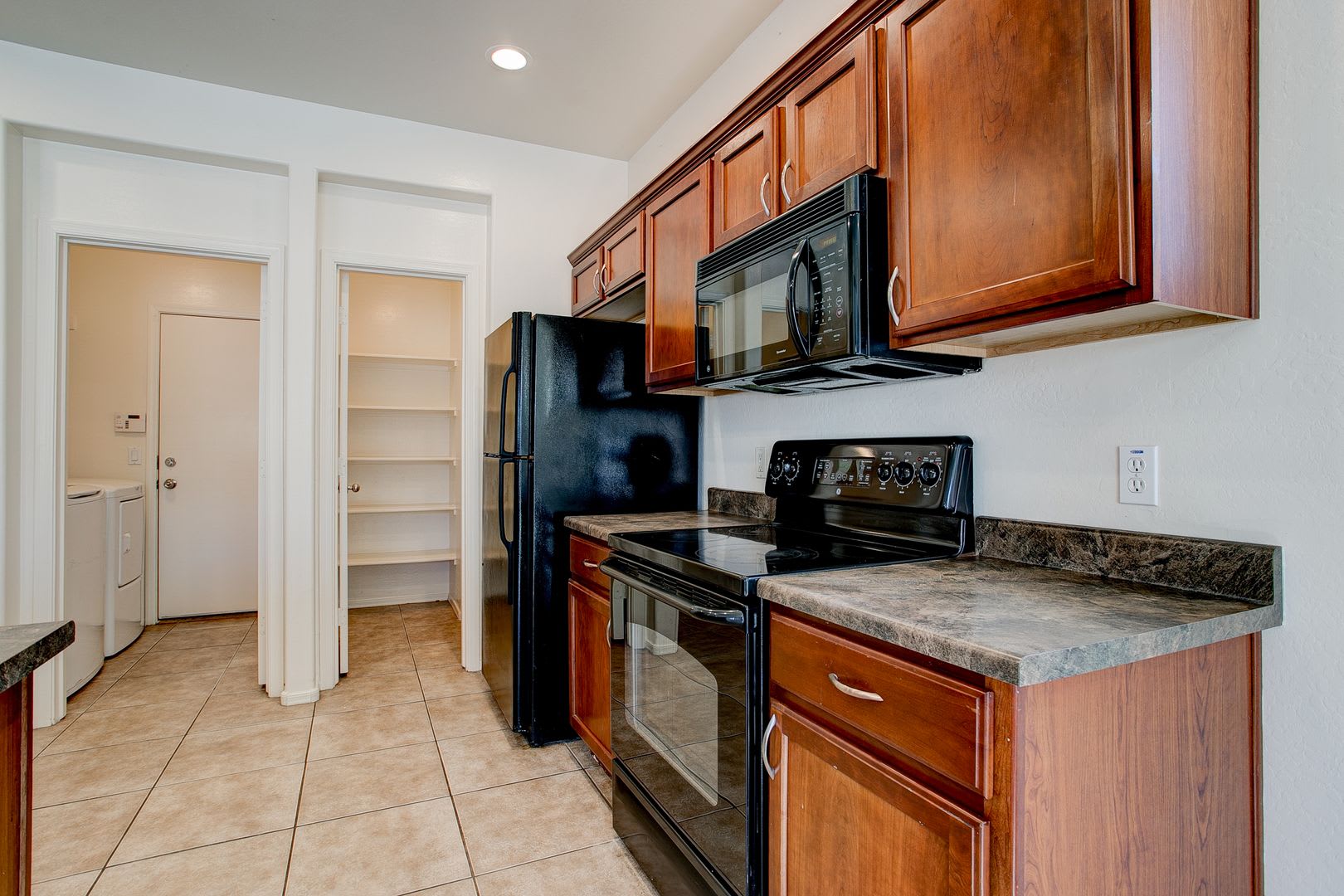 4 Bedroom In Tolleson Landscaping Redone Brand New Ac This Week Available August 1St Great 2 Story With Great Storage And Well Laid Out – photo 5