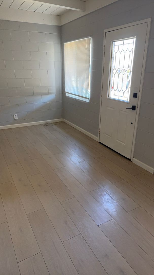 1 Bedroom Duplex in Roseville Available Now – photo 5