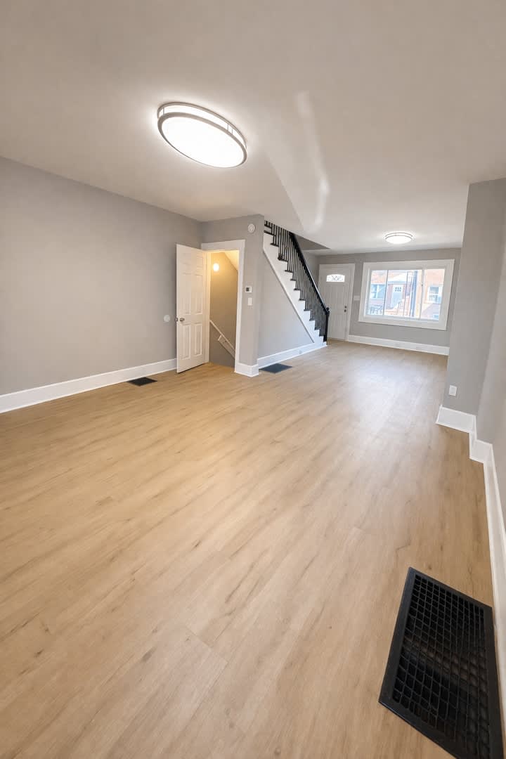 Beautifully Modern 3BR Townhome – photo 3