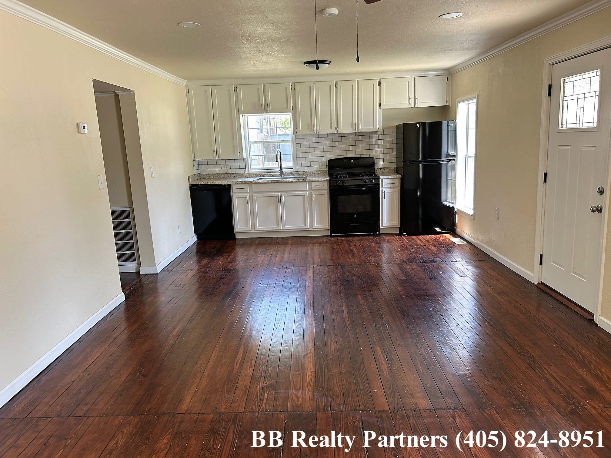 3407 E 38th St – photo 4