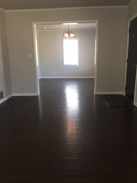 Minutes from OCU, Downtown, Chesapeake and more! – photo 3