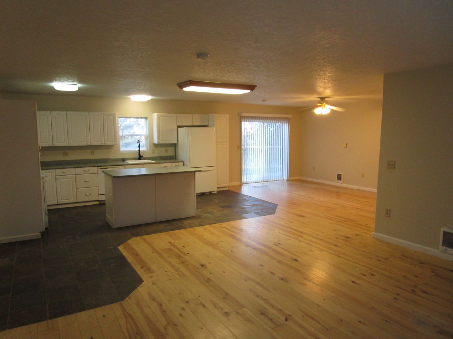*PRICE IMPROVEMENT* House on Lower Side of Juniper Canyon with Property Space – photo 2