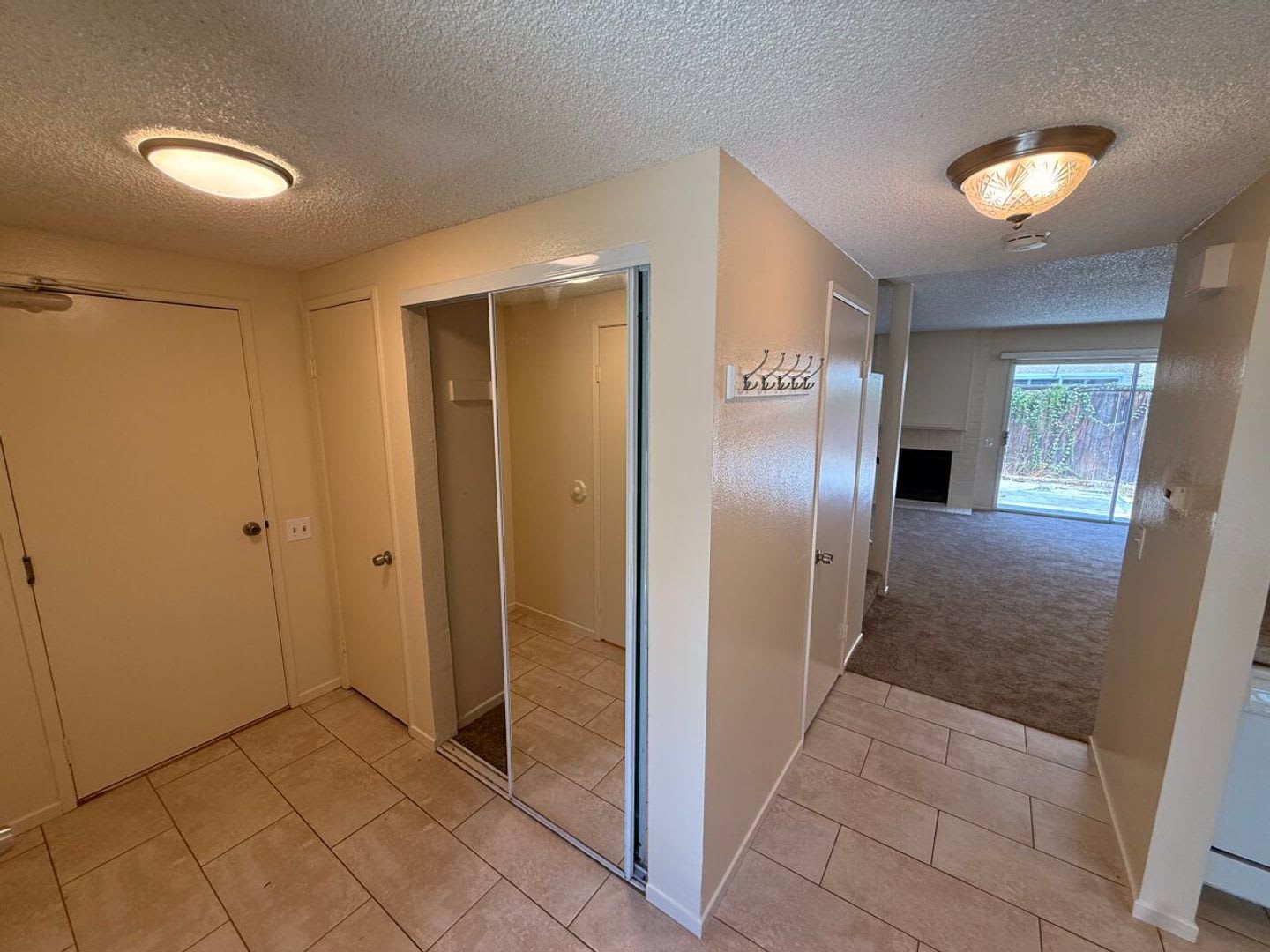 Carmel Valley Condo with garage – photo 2