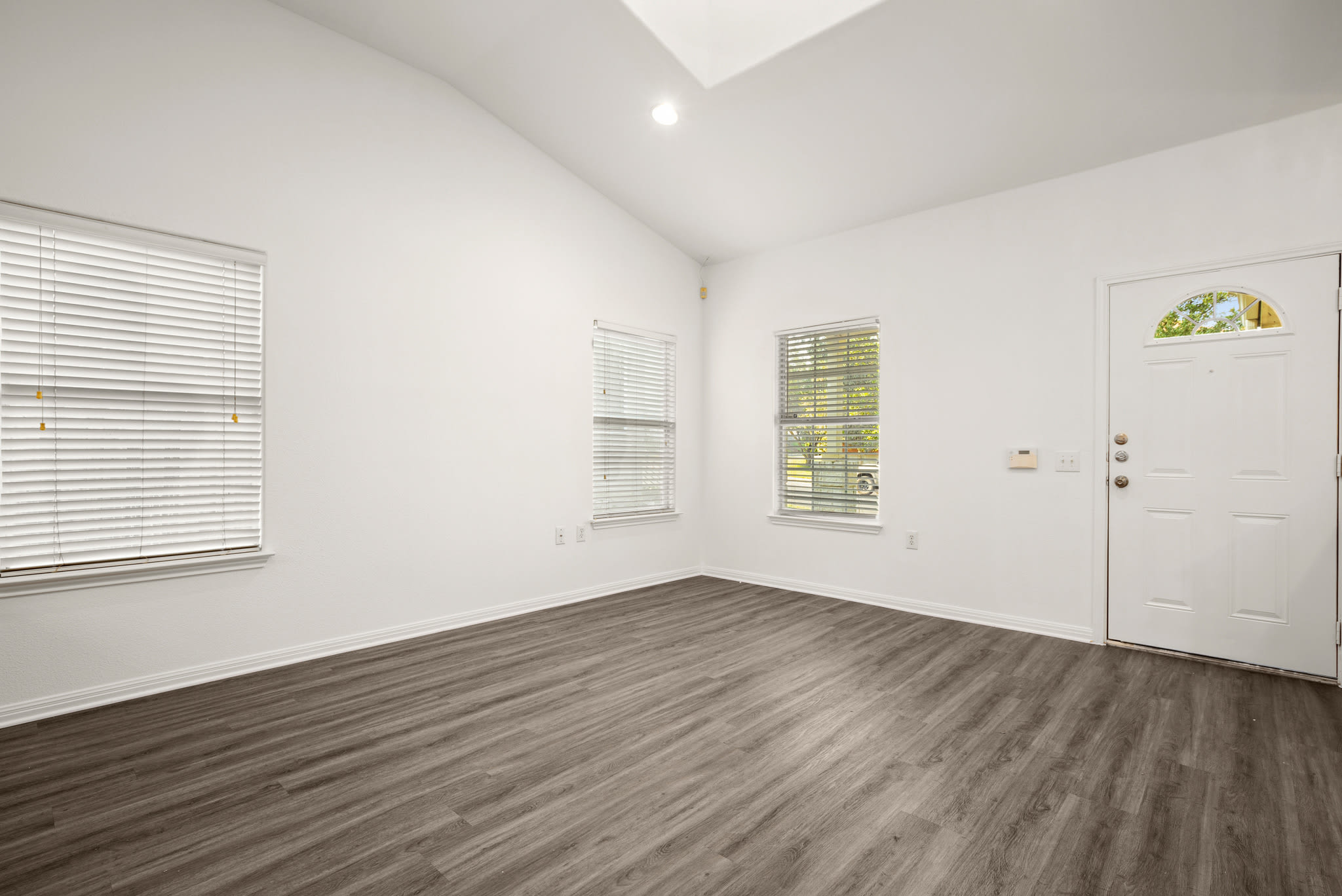 6337 Florencia Lane – photo 2