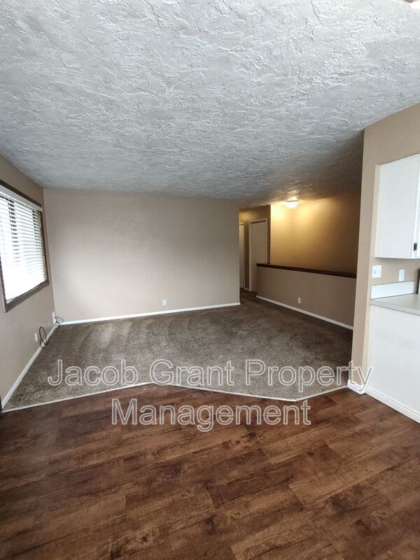 2215 Gail Drive – photo 3