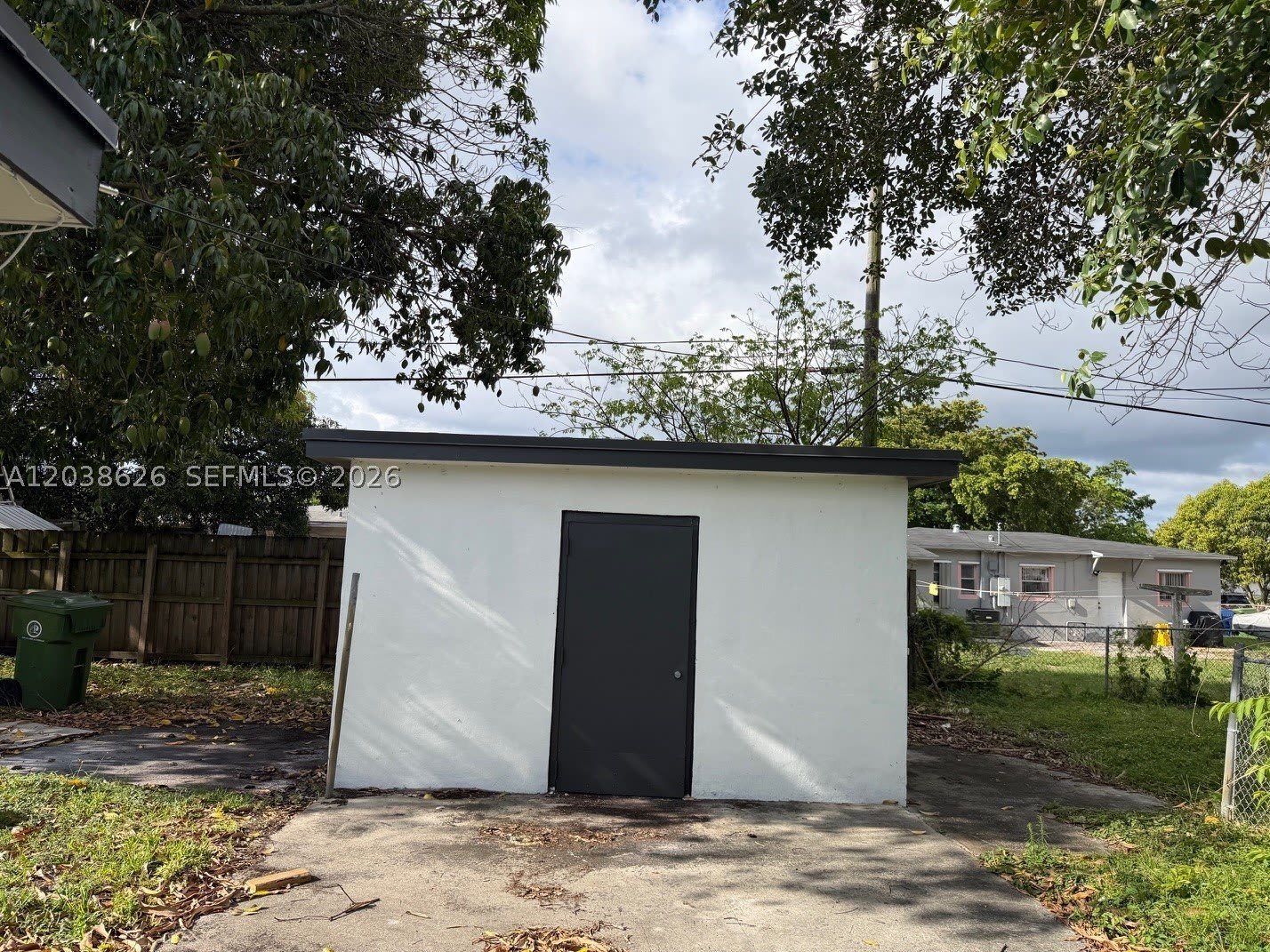 1600 NW 13th Ct – photo 3
