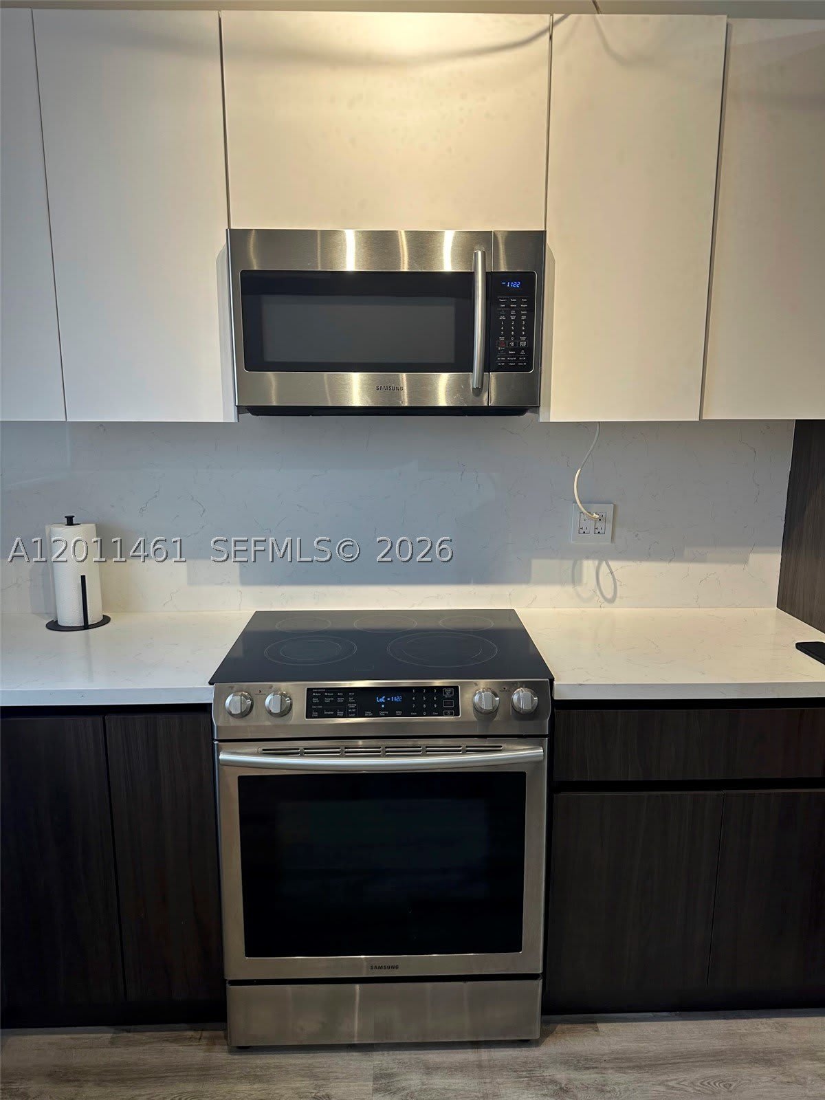 709 SW 79th Ter – photo 2