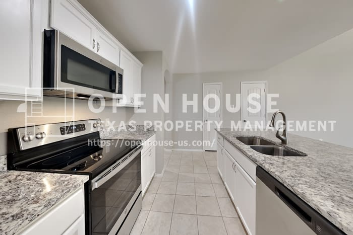 244 Cyrus Street – photo 4