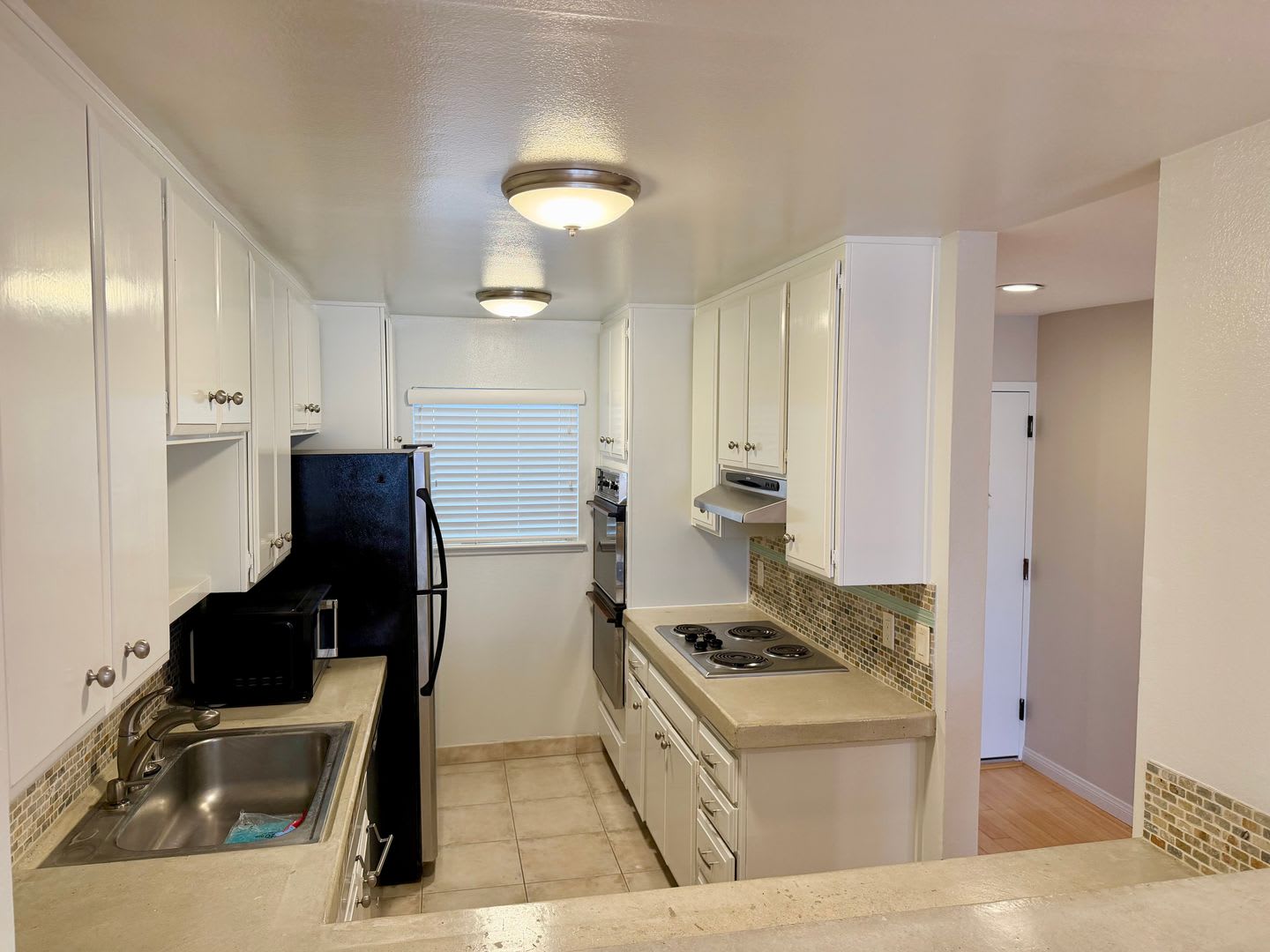 Ocean View Retreat In 230 The Village With Bonus Room Resort Style Living Steps From Redondo Beach S Waterfront – photo 5