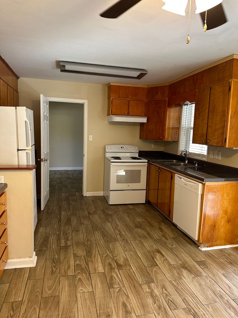 FOR RENT – photo 4