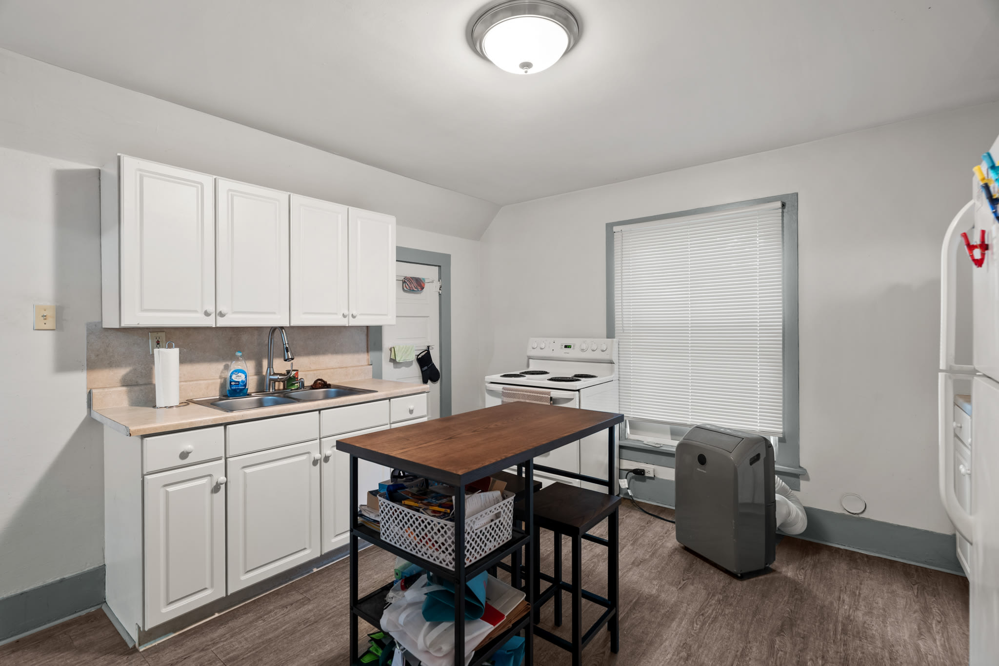 1108 Grand Avenue – photo 5