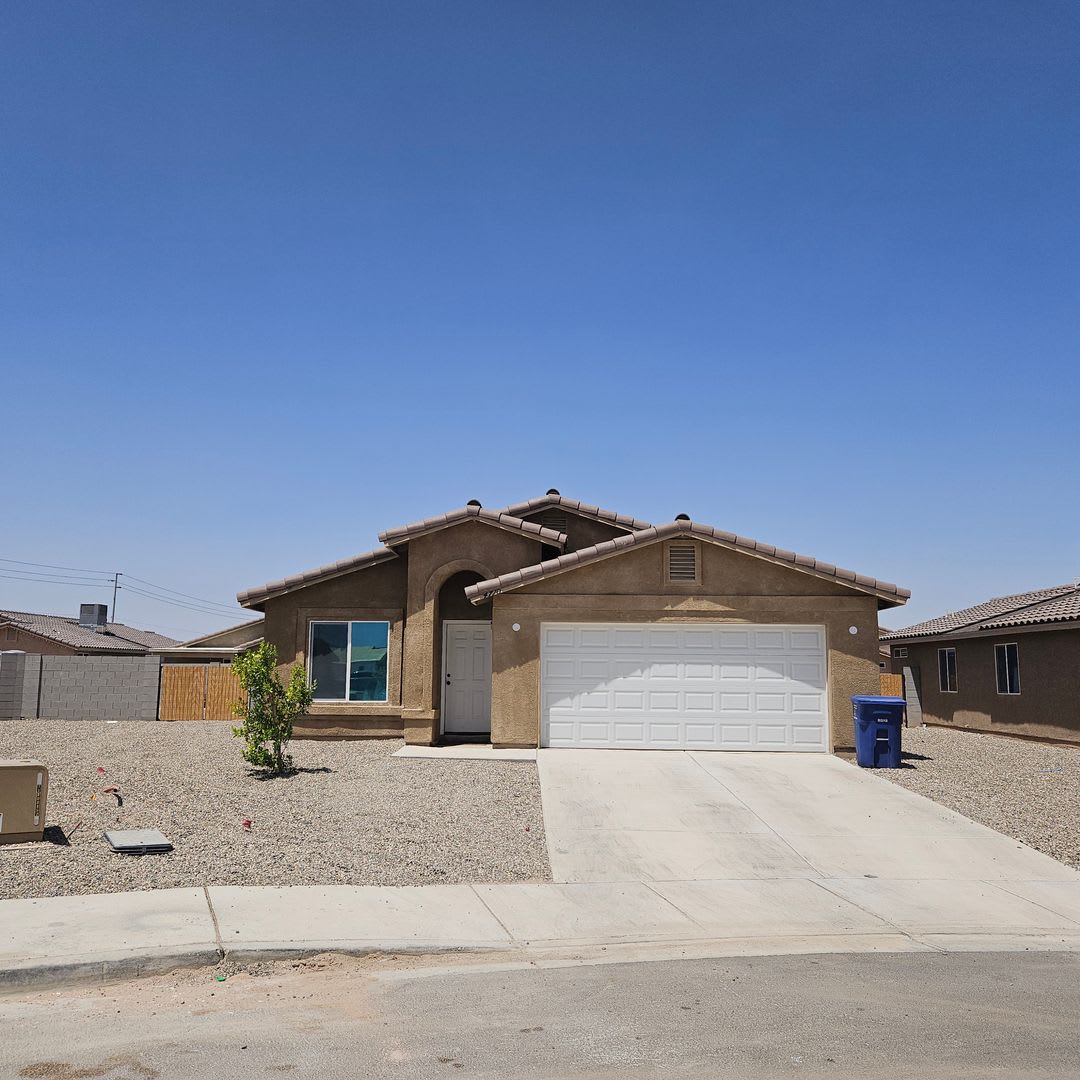 Almost Brand New Home for Rent! – photo 2