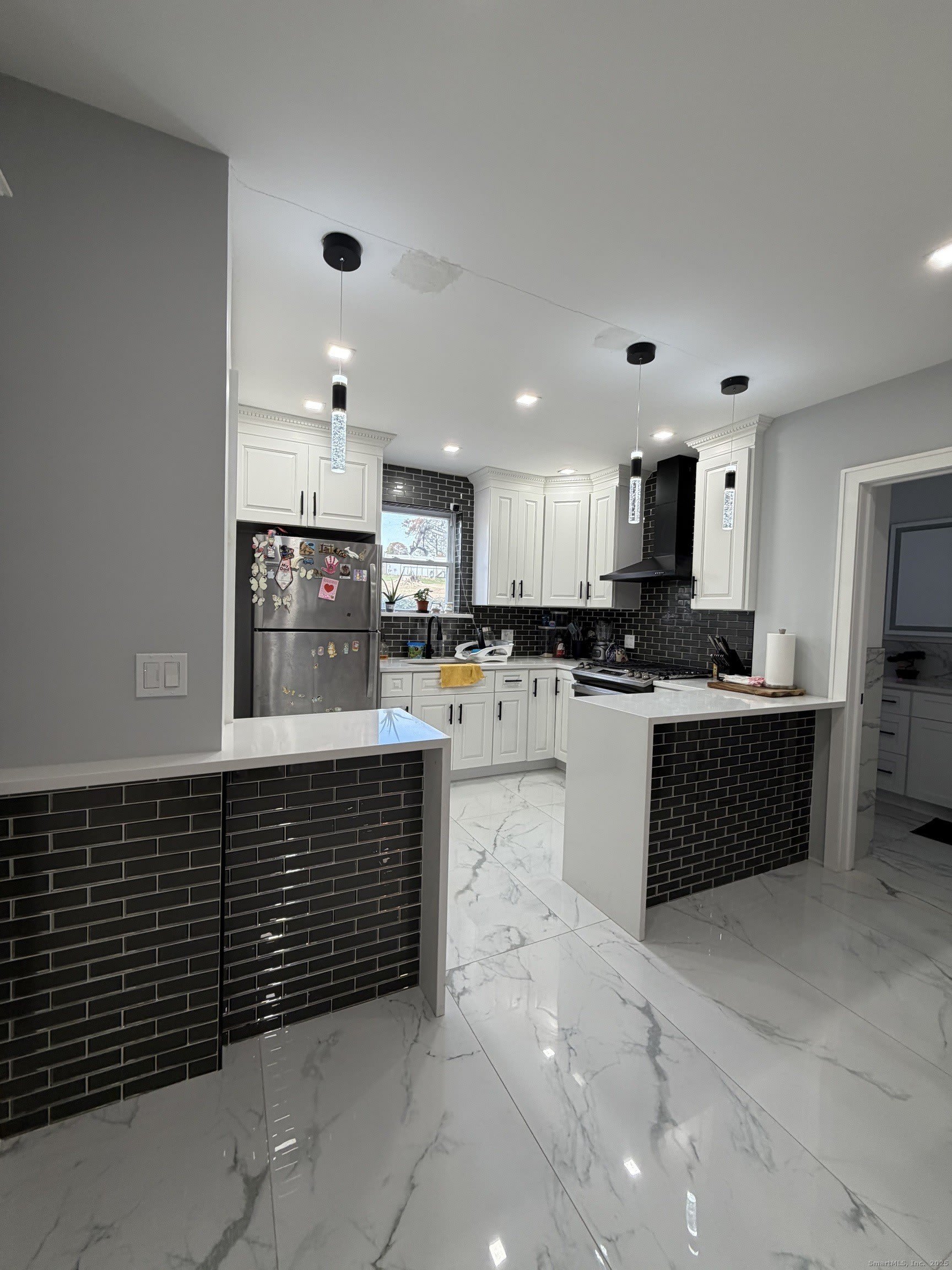 2964 State Street – photo 4