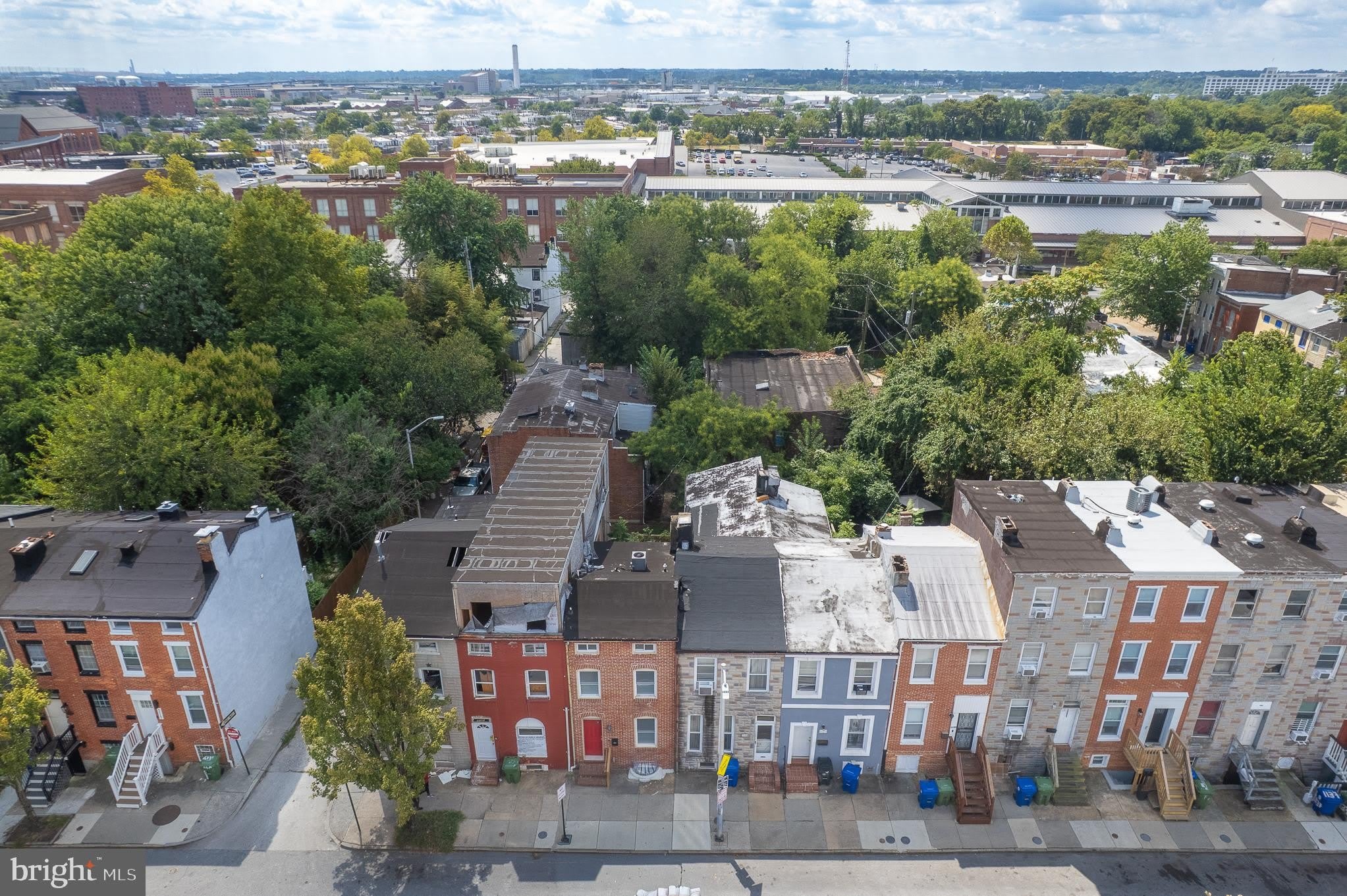 1123 W LOMBARD Street – photo 4