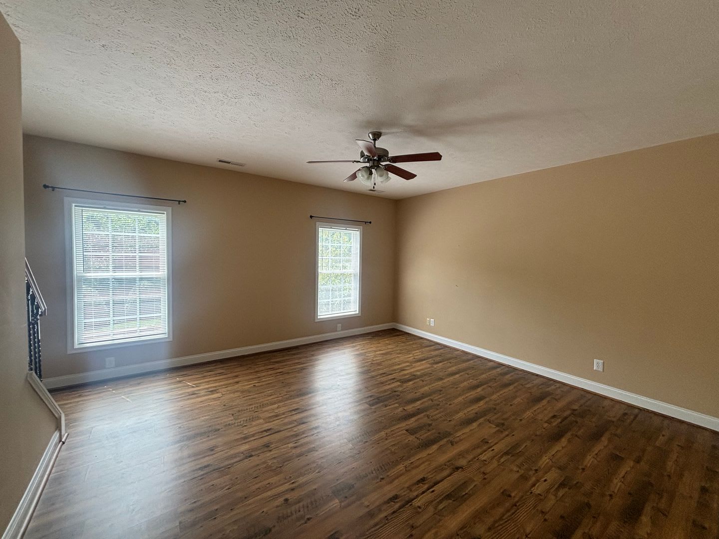 Crescentwood Townhomes On Lakeside Drive – photo 3