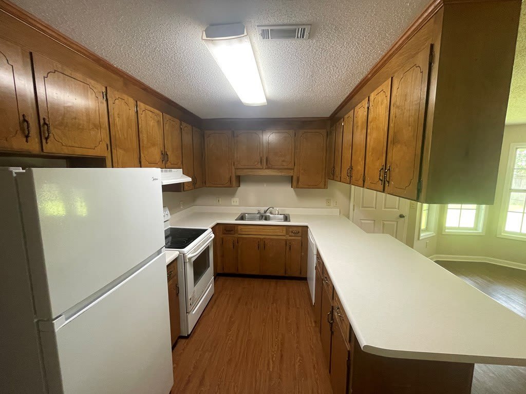 106 Boyce Rd. – photo 4