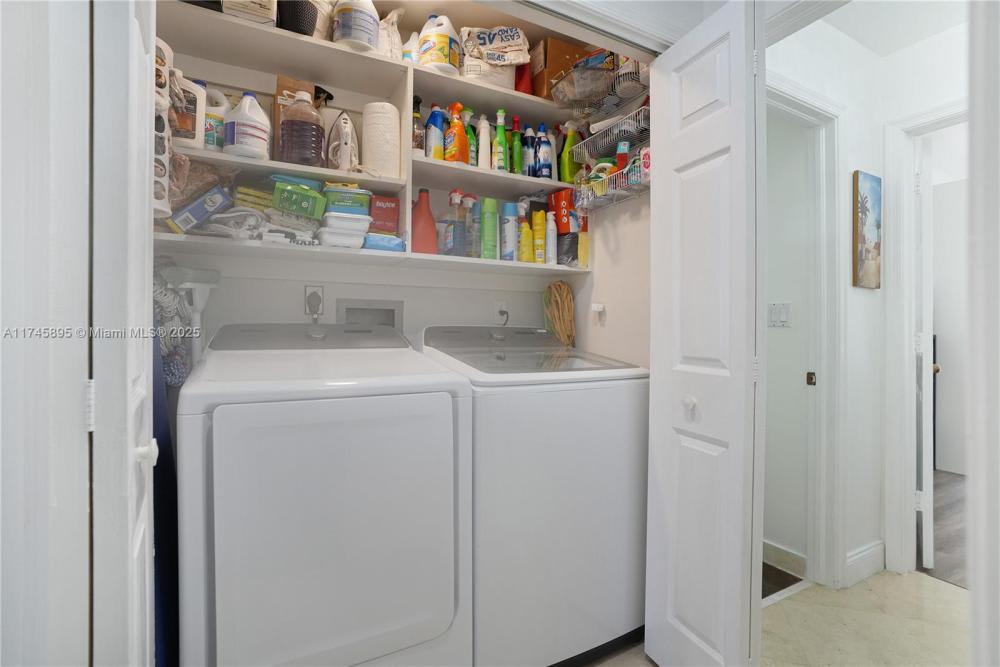 3700 Island Blvd – photo 5