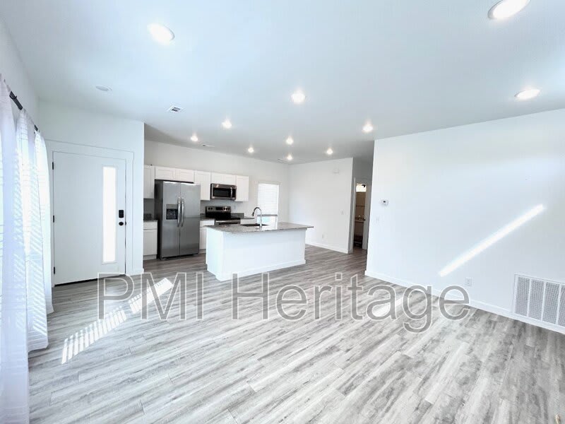 950 Ventnor Avenue – photo 3