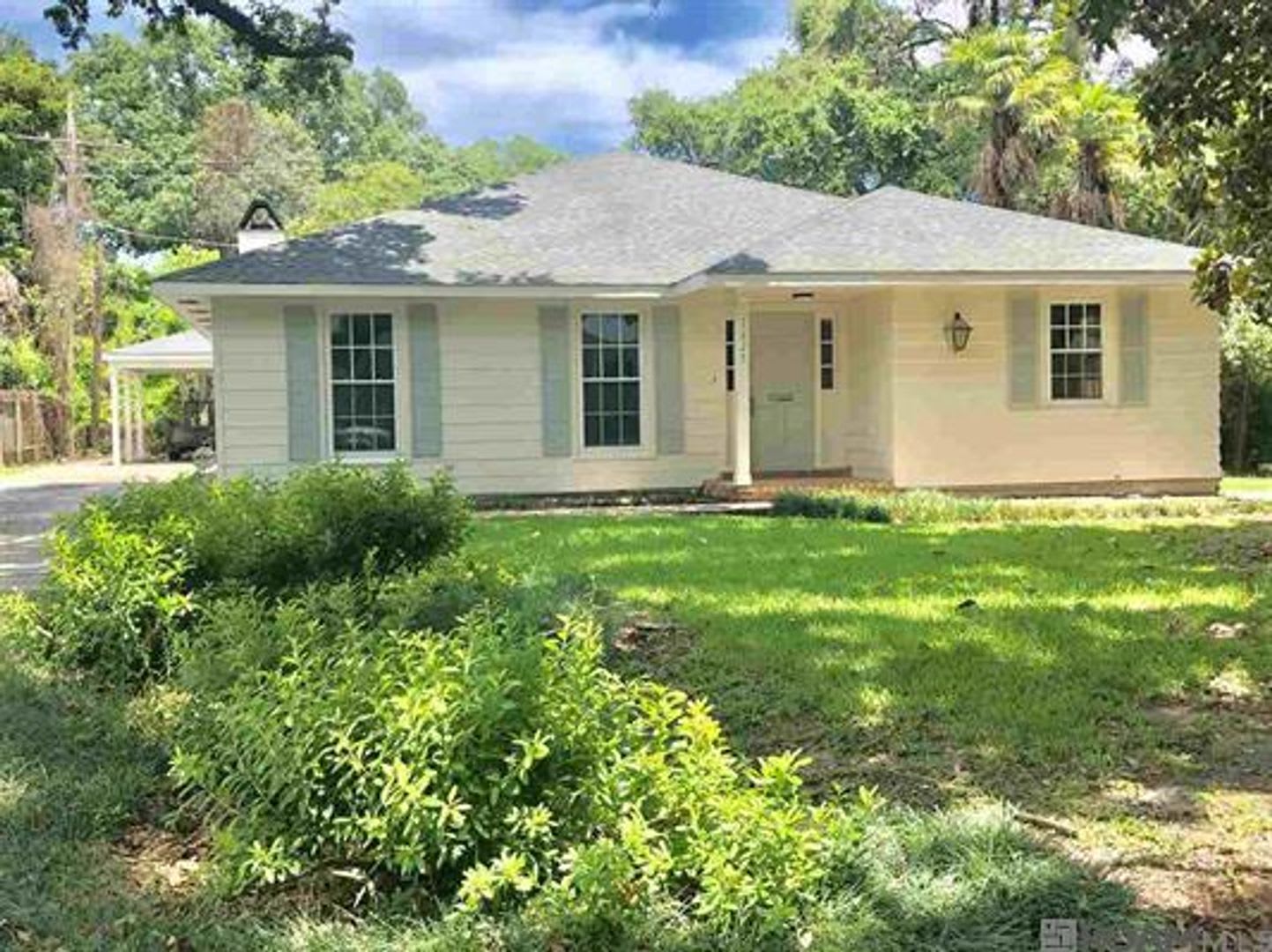 Walnut Hills Subdivision off Hundred Oaks – photo 1