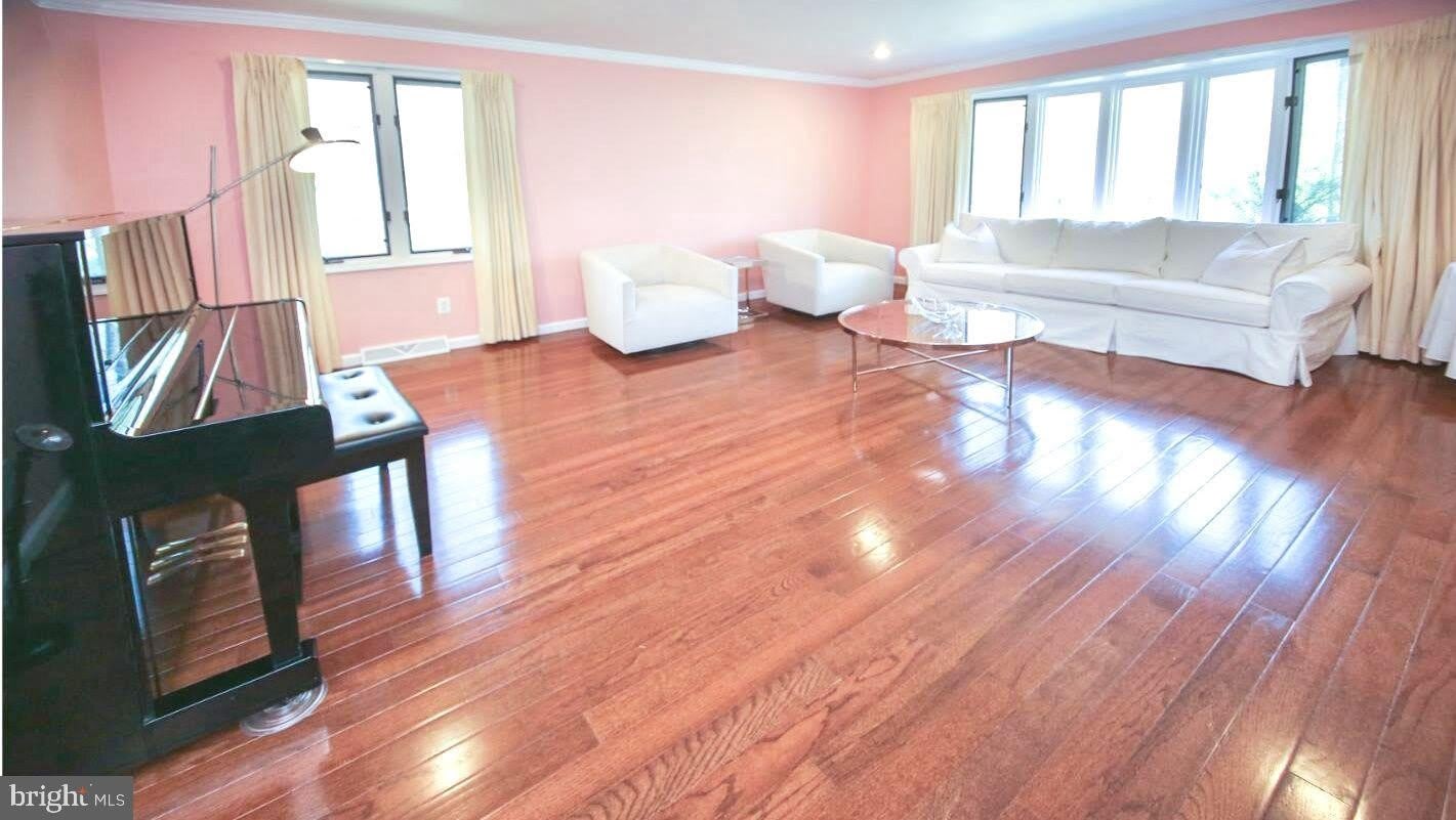 1120 CYMRY Drive – photo 3