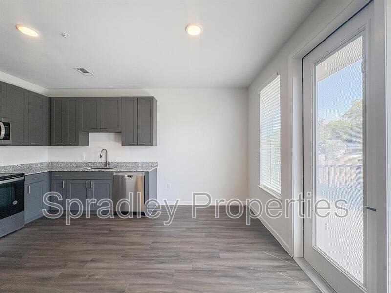 710 Shine St, Apt 1302 – photo 2