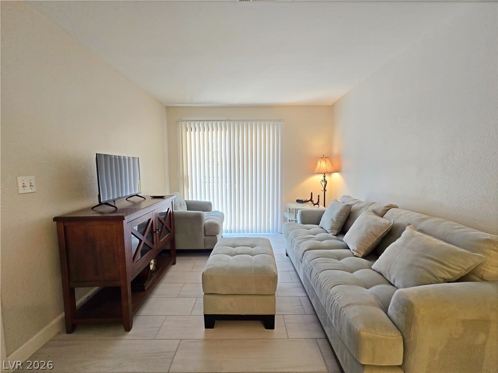5171 Lindell Road – photo 1