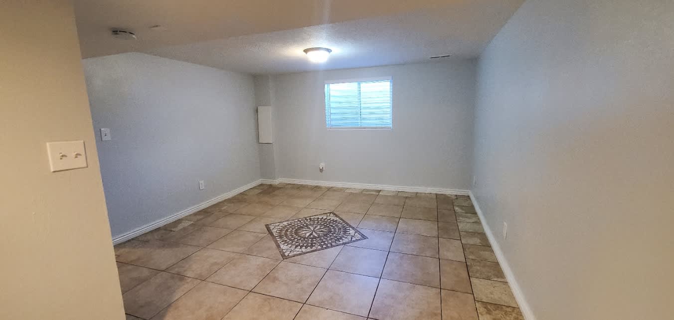 5295 S 1760 W; Unit B – photo 3