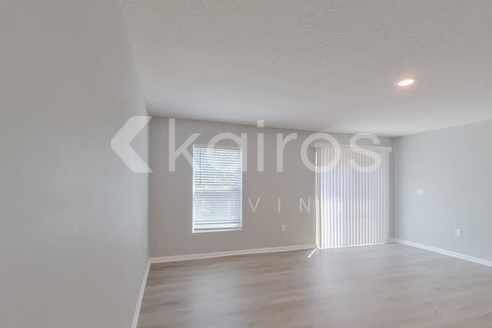 1924 West Roseboro Drive – photo 4