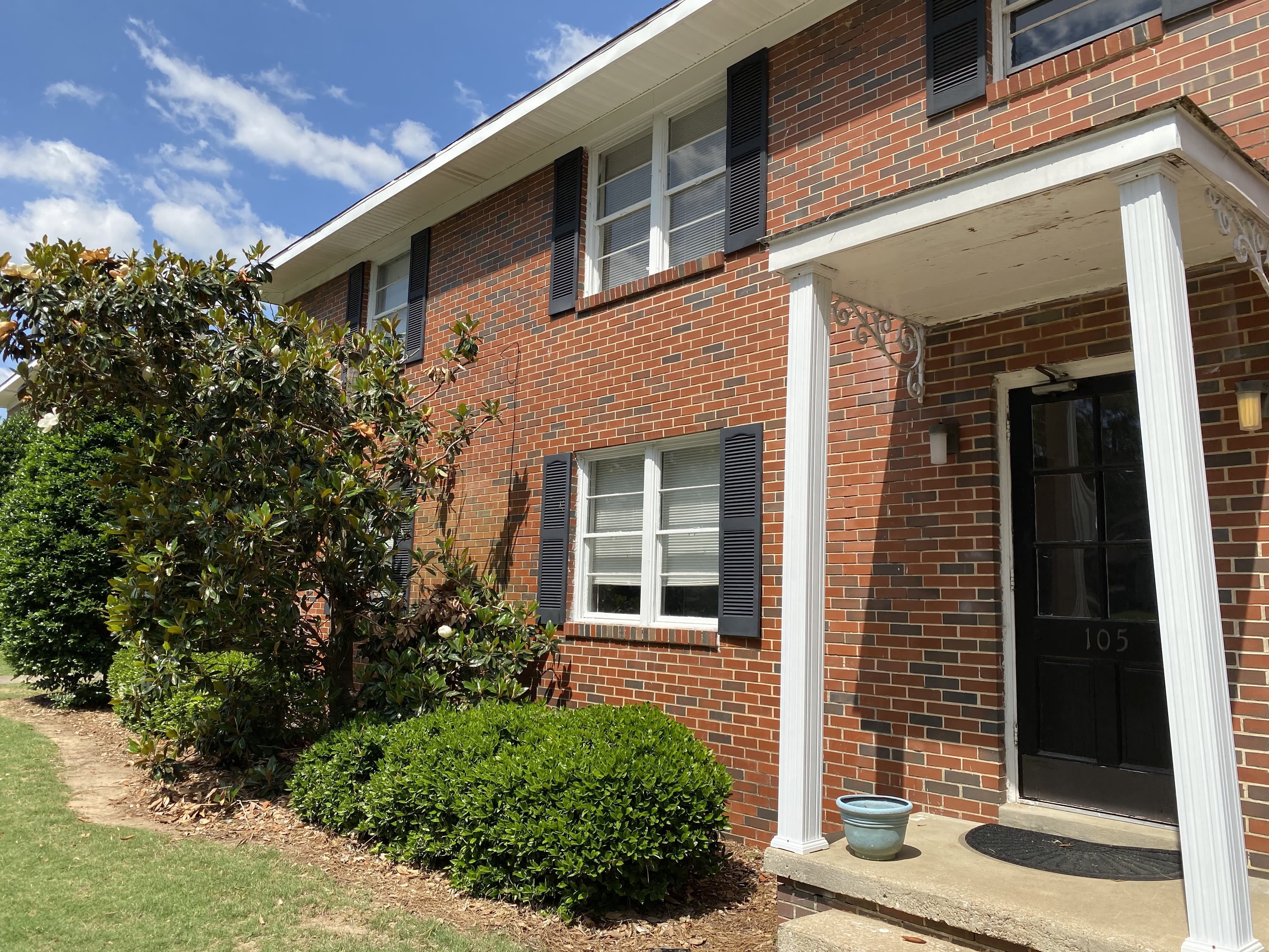 105 E Glenwood Dr – photo 1