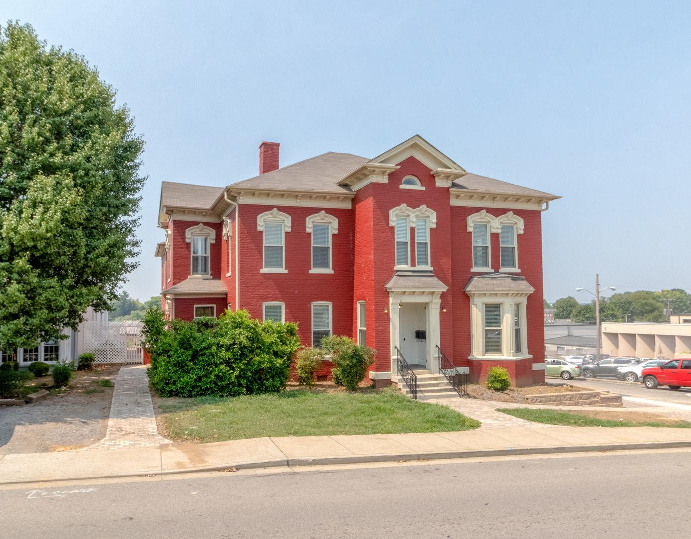 305 Main St – photo 5