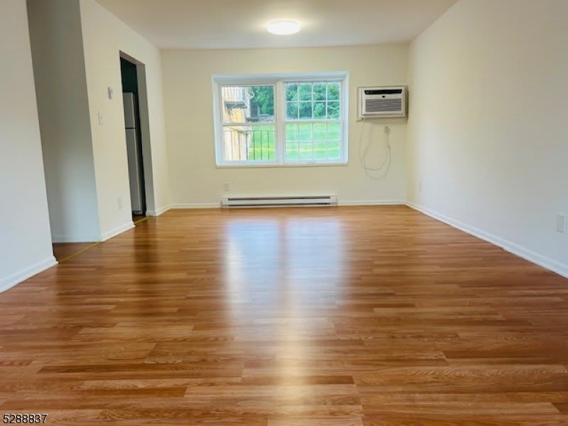 7 Hillside Ave – photo 1