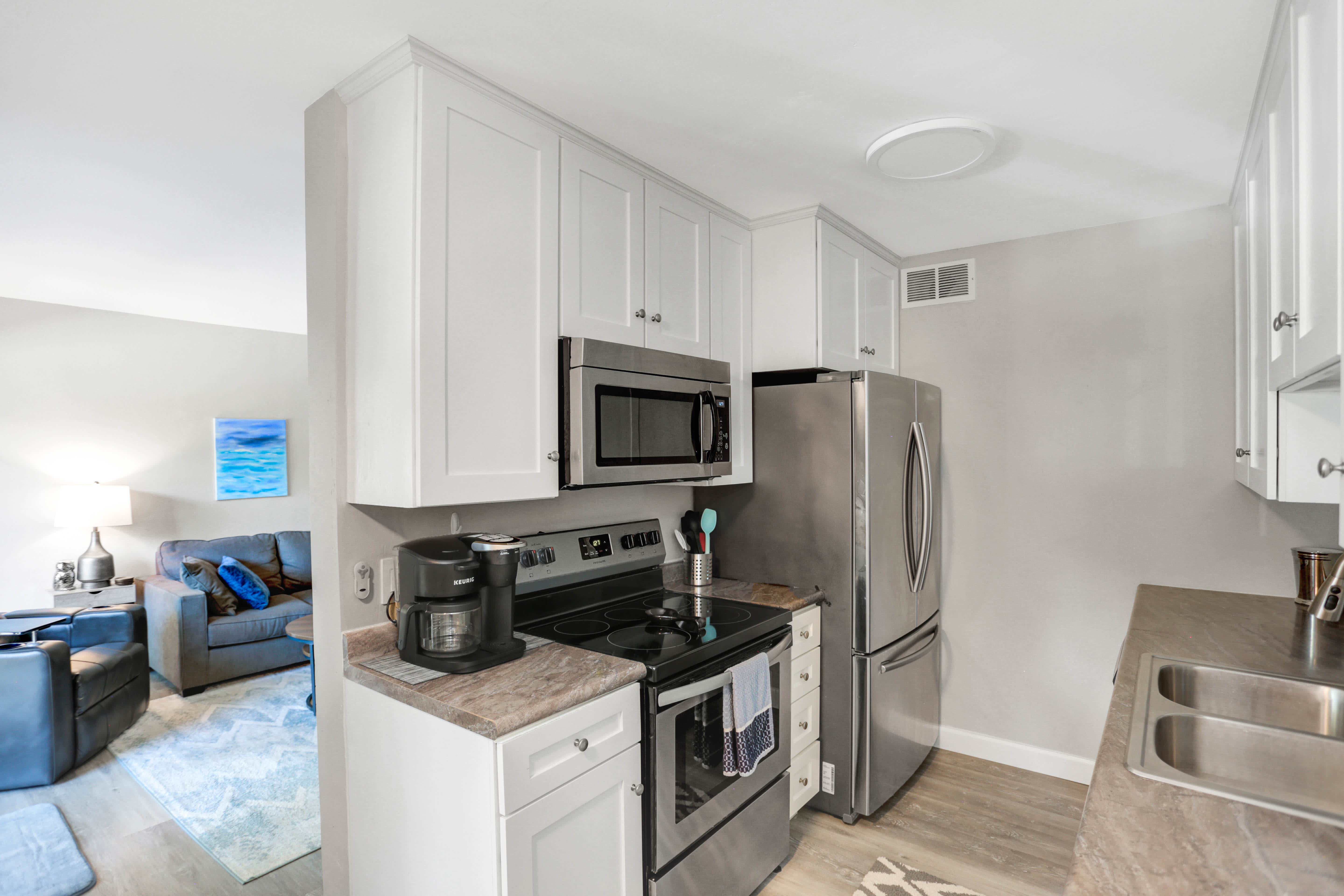 6406 Friars Rd – photo 5