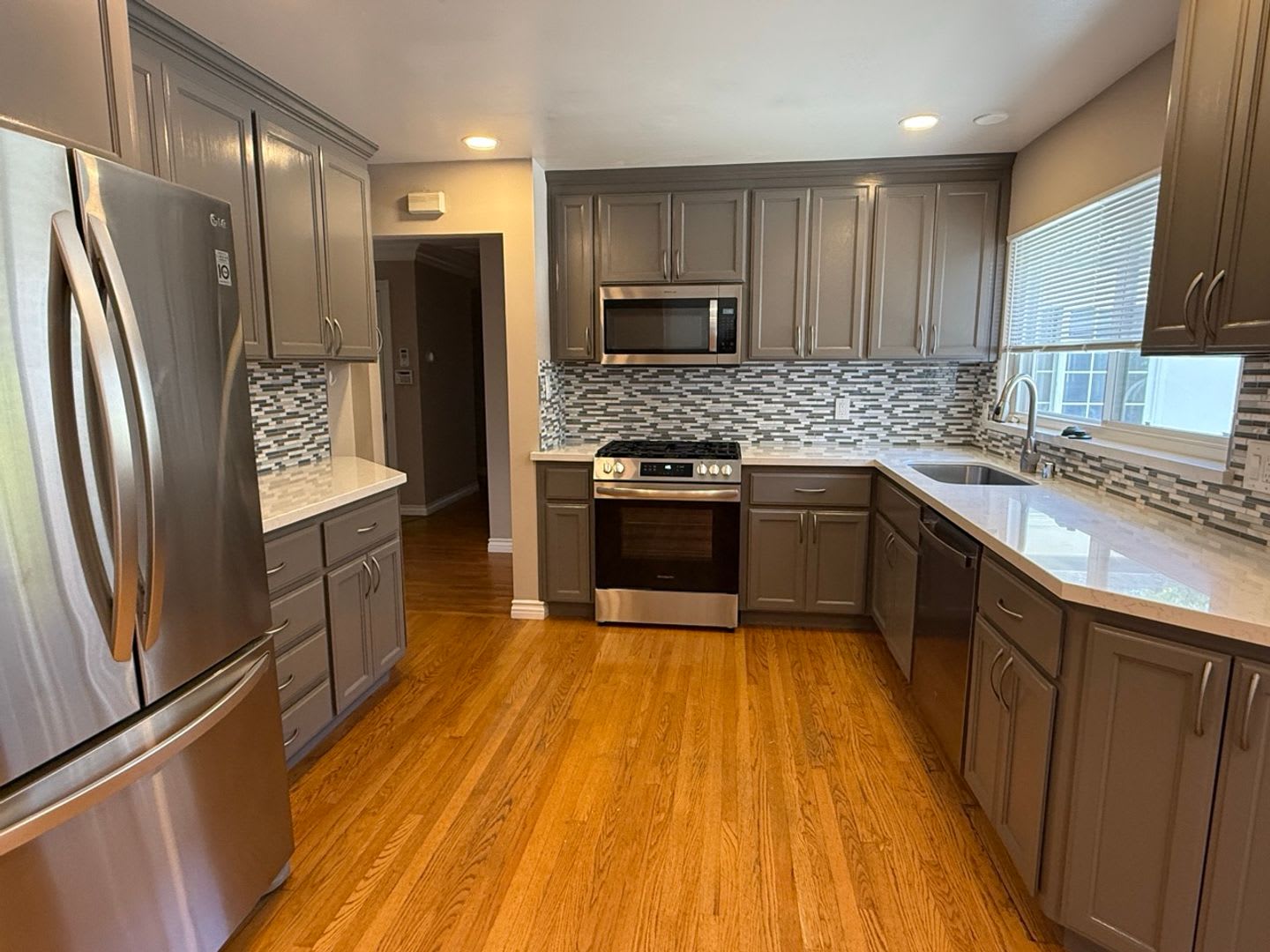 Beautifully Updated and Perfectly Located 4 Bedroom 3 Bath Home in West San Jose! Free Rent incentive*! – photo 2