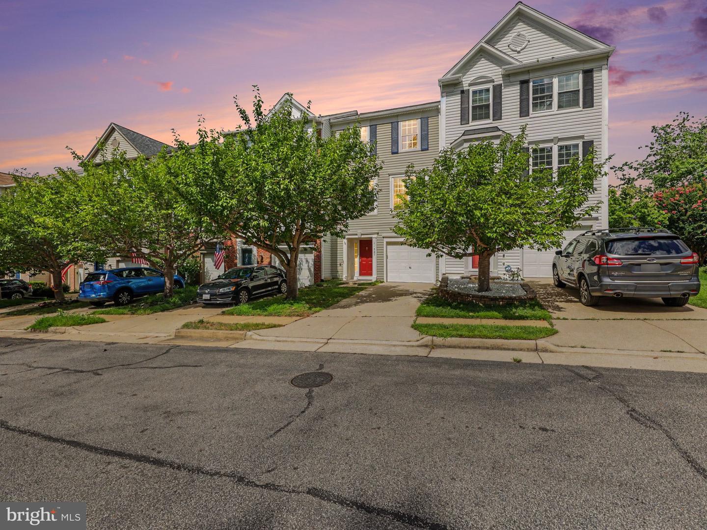 11527 Bertram St – photo 2