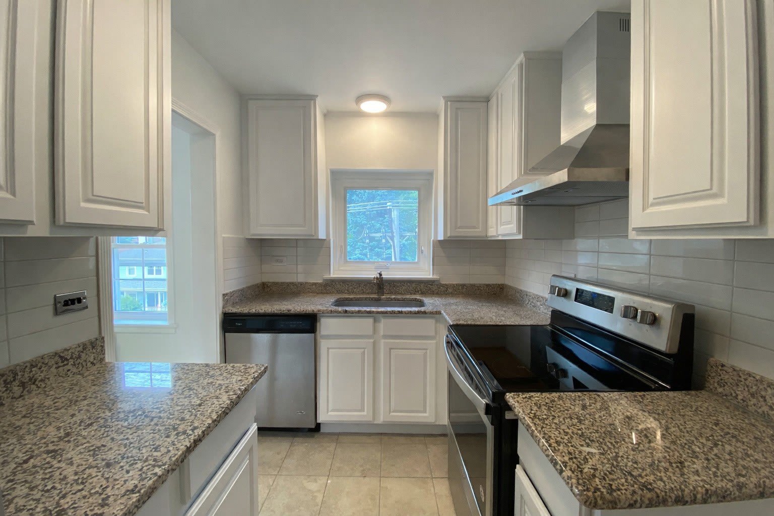 2608 Bennett Avenue – photo 3
