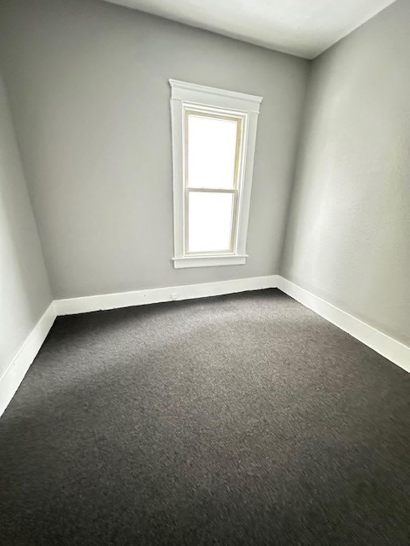 Large 7 Bedroom Home – photo 5