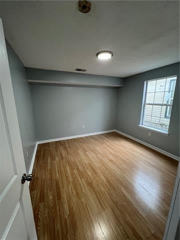 8812 Apple Street – photo 4