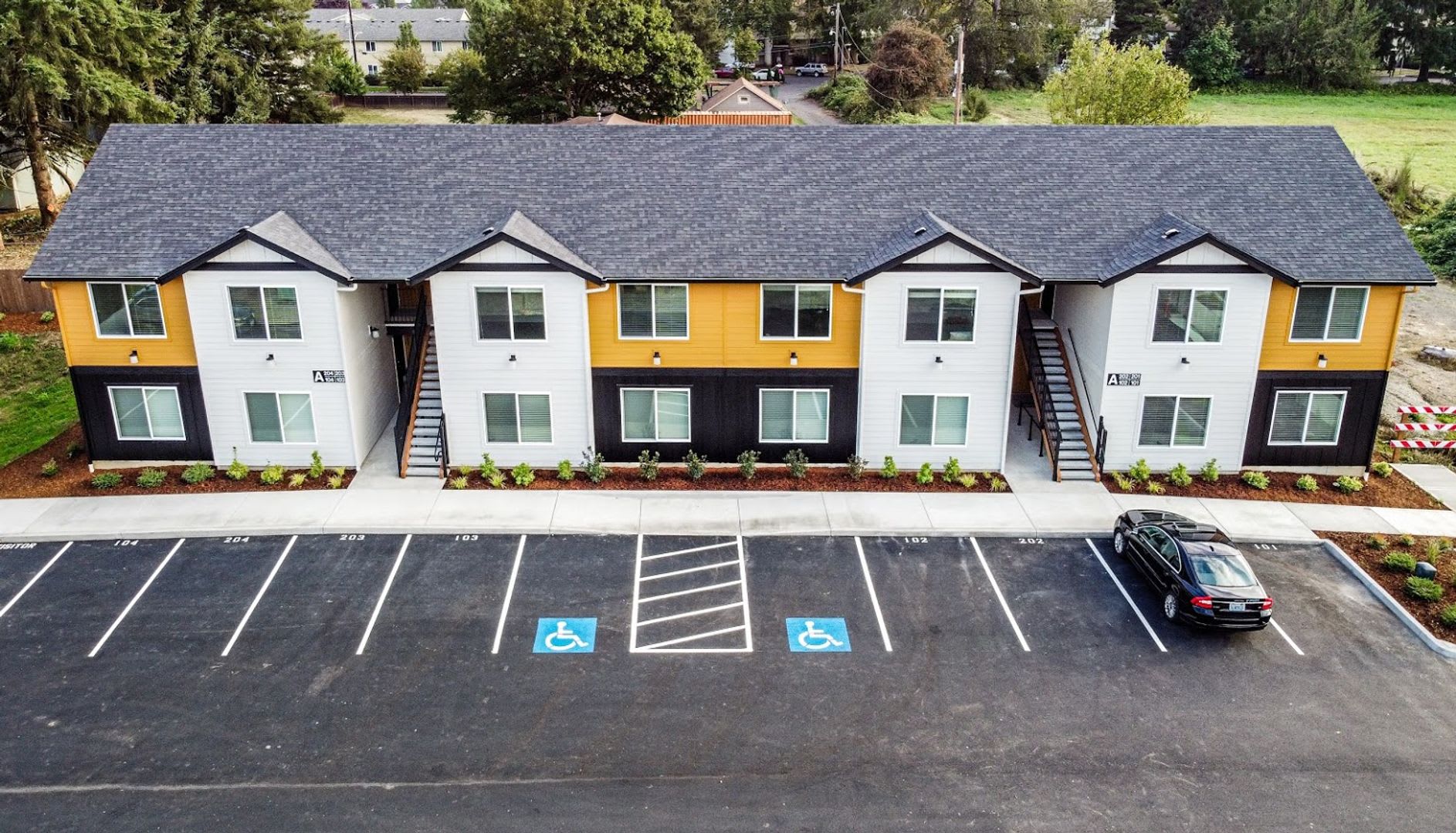 C219 Daybreak Gardens Apartments – photo 2