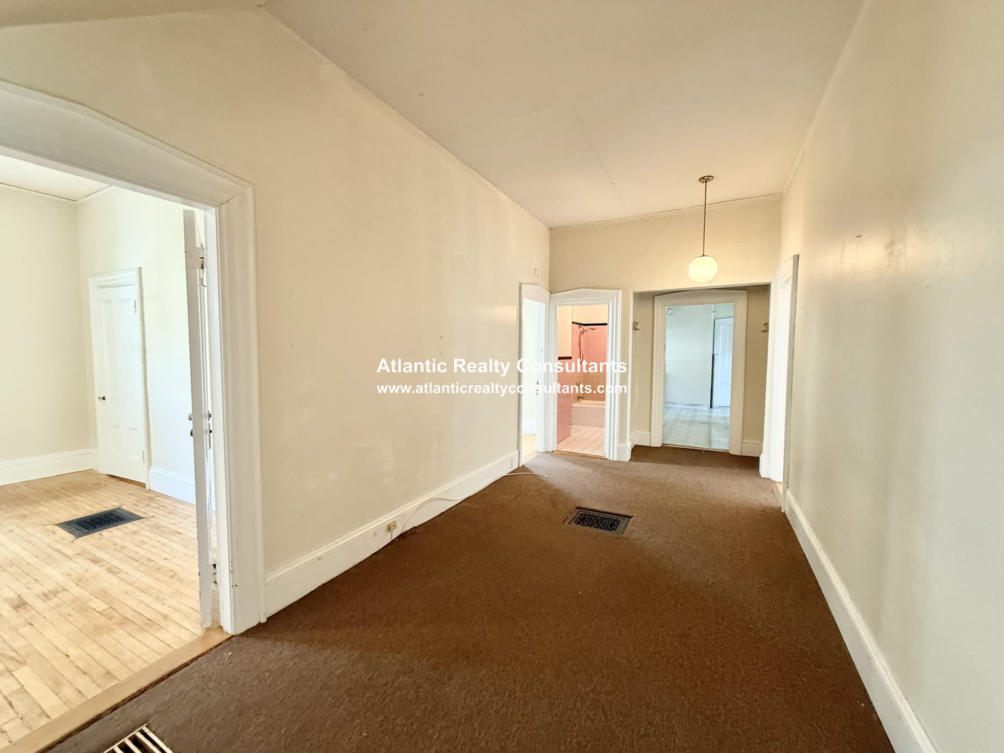 84 Walker St – photo 4