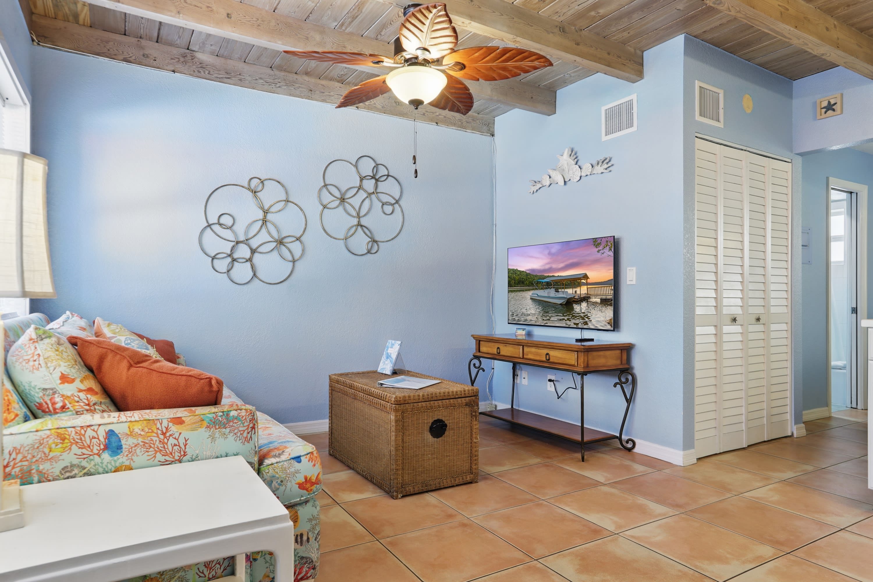 1381 South Orlando Avenue#4 – photo 2
