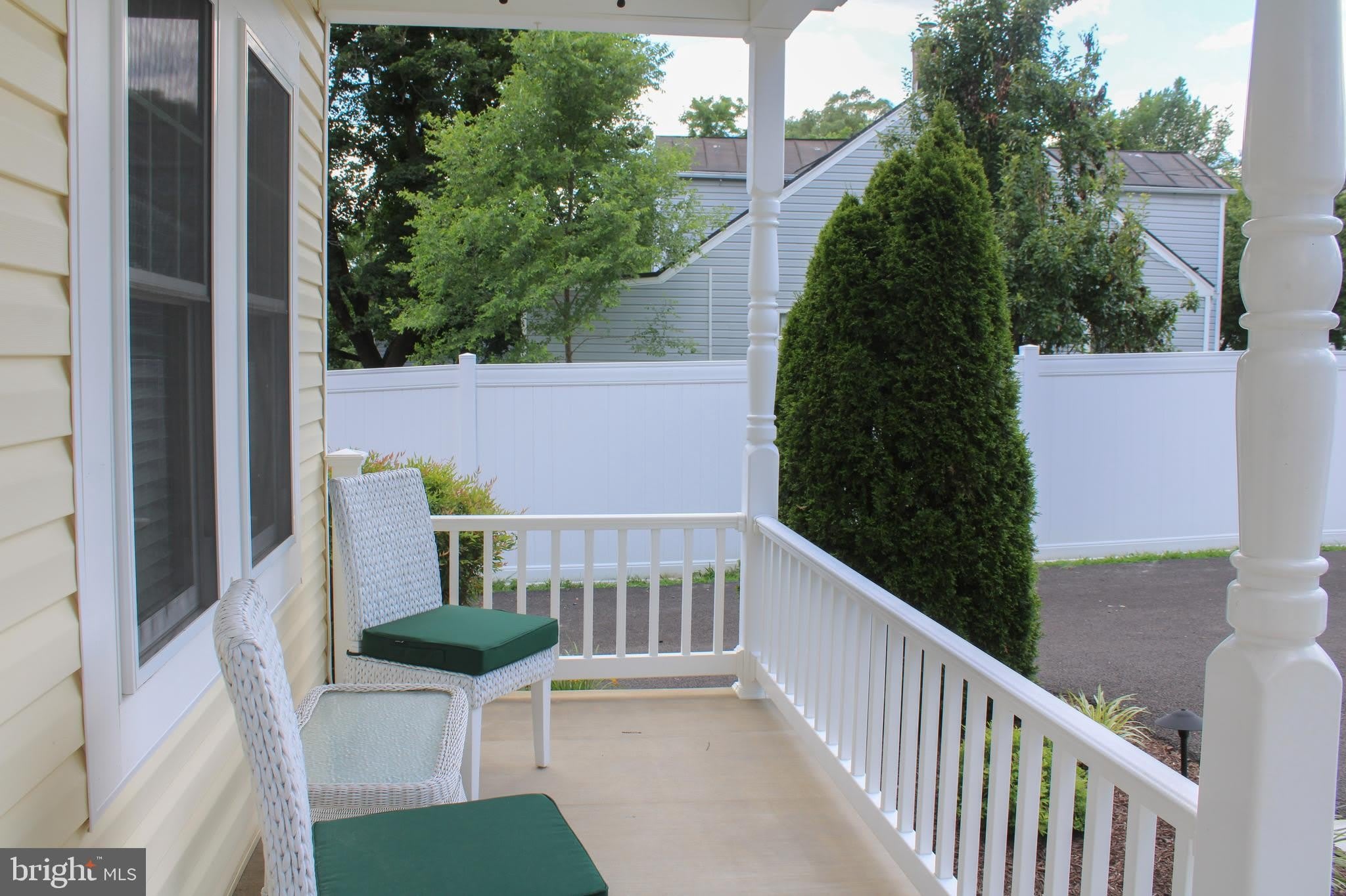 335 S COMMERCE Street – photo 3