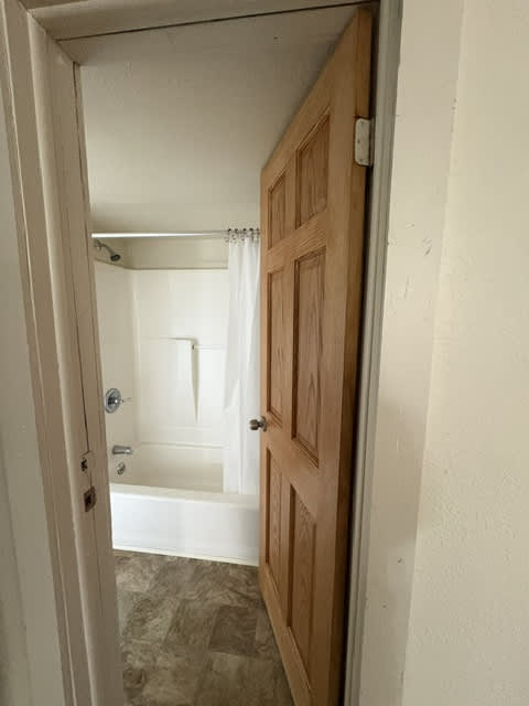 1024 West Washington Avenue – photo 5