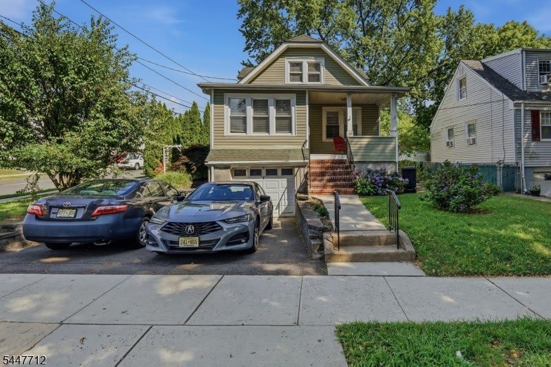 161 Broughton Ave – photo 2