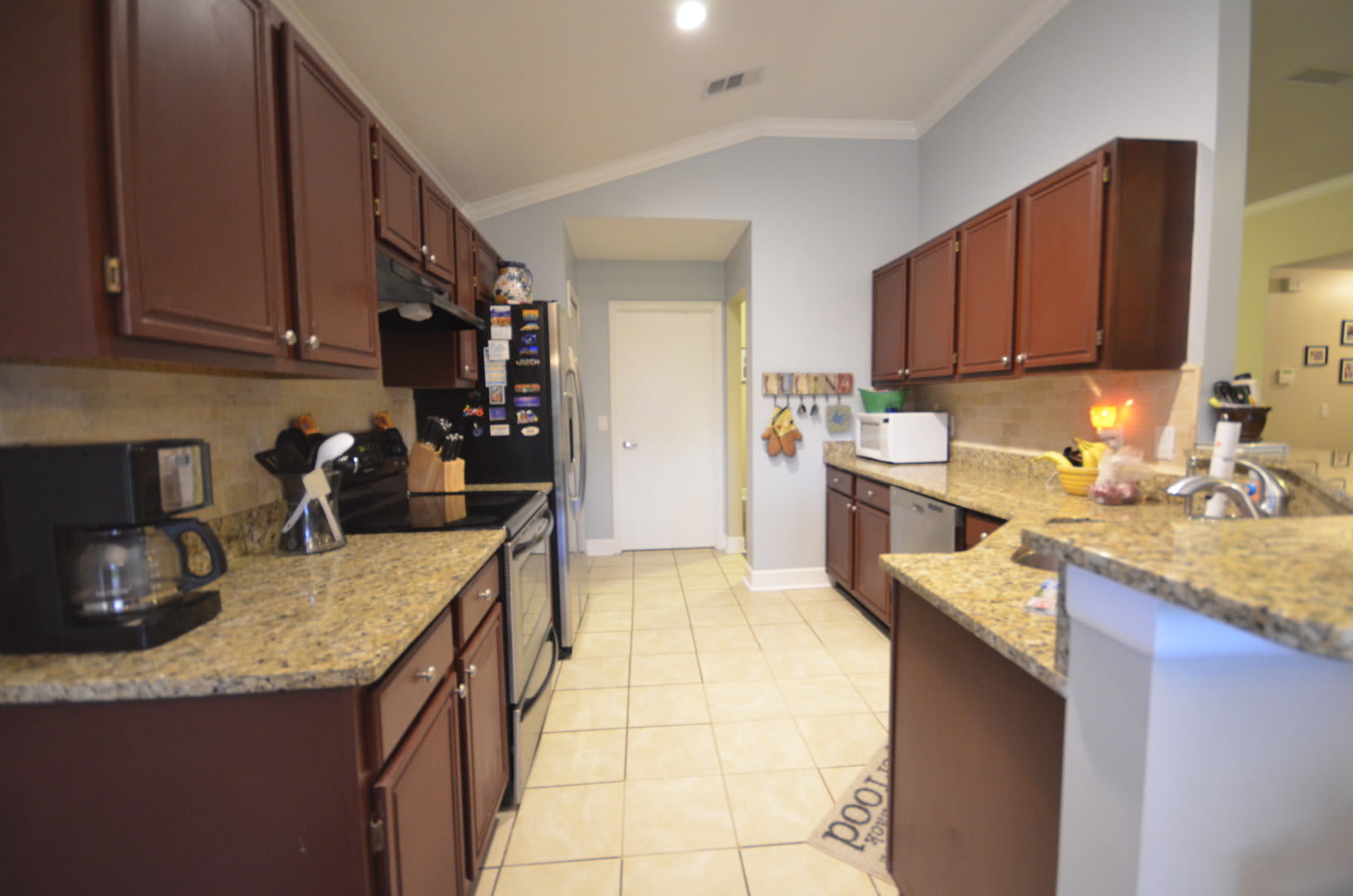 Upgraded Arlington Home! – photo 5